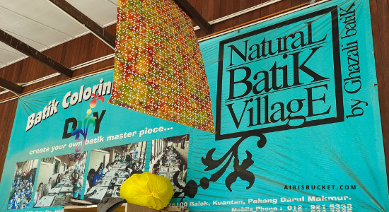 Pengalaman Mewarna Batik di Natural Batik Village Balok